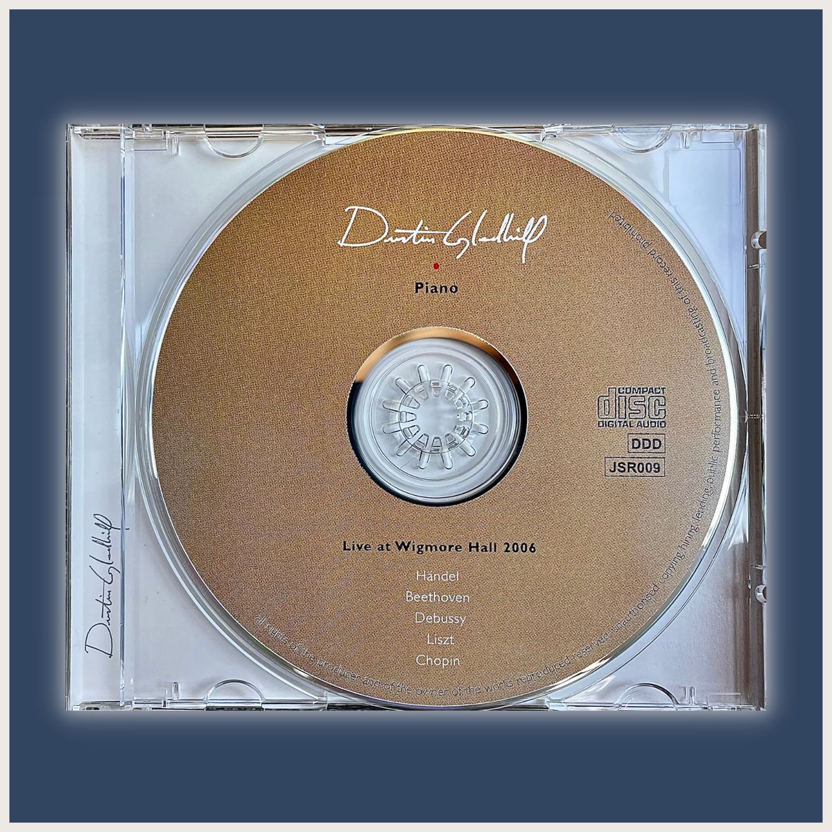 dustingledhill's tweet photo. REMEMBER CDs?! 💿 In 2006 they were still a thang…
This throwback to Live at Wigmore Hall 2006 releases on steaming platforms tomorrow. 💿 
PRE-SAVE TODAY. (link in bio)
#classicalpiano #wigmorehall #london #piano #chopin #handel #debussy #liszt #rachmanioff #beethoven https://t.co/a20U1i3Azf