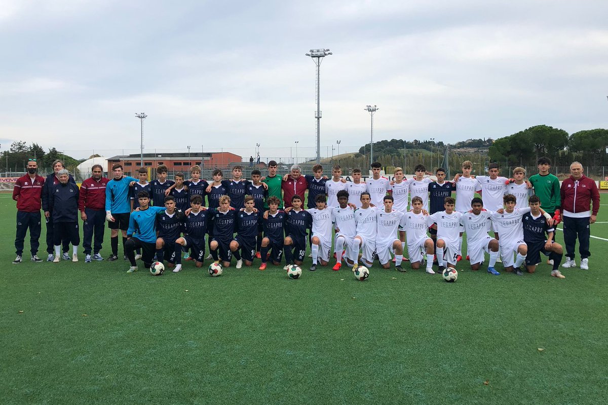 seriecofficial's tweet photo. Rappresentativa Under 15 #LegaPro: vittoria azzurra 2-1 con gol di Drago (@USTS1918) e Kamal (@ProSesto). Per i bianchi a segno Pigato (@ProVercelli1892) ⚽🇮🇹 https://t.co/nEtxp7So23

A presto ragazzi 💪🏻

#SerieC https://t.co/JisFFS5GxX