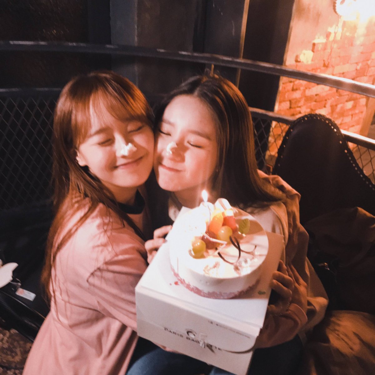 heegiejeon's tweet photo. I hope everything stays on its track for you. You deserve to feel all of the good things and happiness only. It feels unreal to have a best-friend, sister, twin, and everything in form of a person only. So I hope happiness wraps you in its embrace. Happy birthday to us, then! 🤍 https://t.co/EiIvnQoZnl
