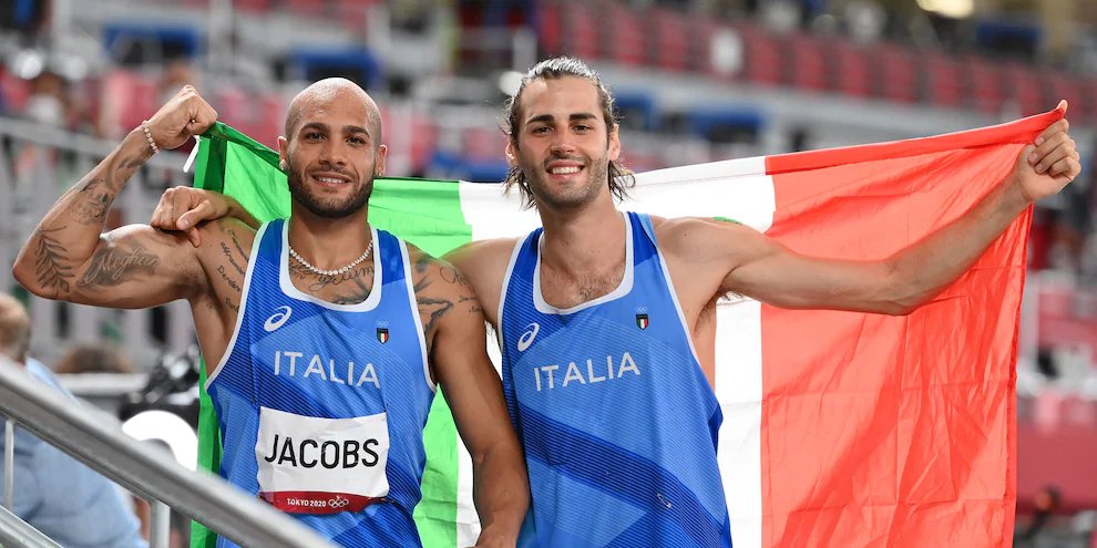 FBiasin's tweet photo. L'oro olimpico dei 100, Marcell #Jacobs, e quello dell'alto, Gianmarco #Tamberi, non rientrano tra i 10 candidati alla vittoria dell'"atleta maschile dell’anno" della World Athletics.

Sono stati esclusi "da una giuria internazionale di esperti".

Pensa se non erano esperti... https://t.co/2XBUy6UzKC
