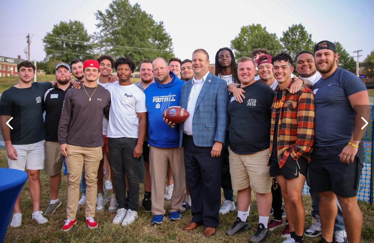 AlphaTauOmega_'s tweet photo. Our brothers posted up with President Palmer and ATO alum and head football coach of Culver-Stockton College, Coach Sallay at our 50th anniversary homecoming dinner! 🏆🟡🔵 #LNR https://t.co/pGY0XmIJpG