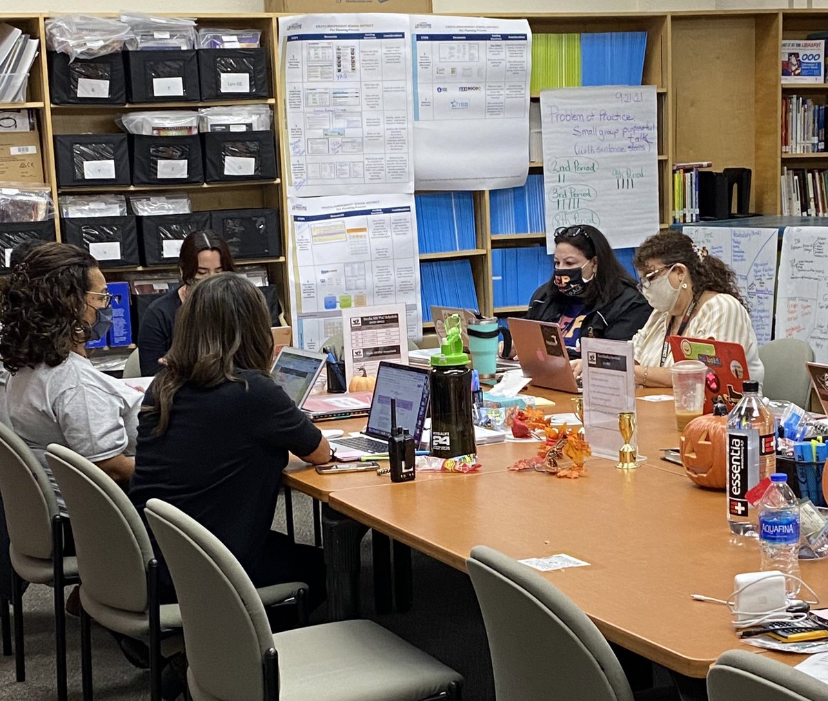 catherinedoc12's tweet photo. Here come the Cavaliers! Great to see ELAR teachers breaking down the data to refine instruction. #ReflectionIsKeyToLearning #CommonPractice #Inferring #InstructionalLeadersRock @MuelaPauline @Lisa_Teach_7 @MCadena_YISD @YsletaISD https://t.co/4dKwJrjOJU