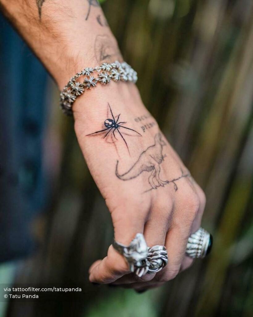 Tattooed Venezuelan Male Celebrities | By Tatu Panda, done in Miami.  https://t.co/hCSjKGIZWE #tattoos #celebrities, image size:819x1024