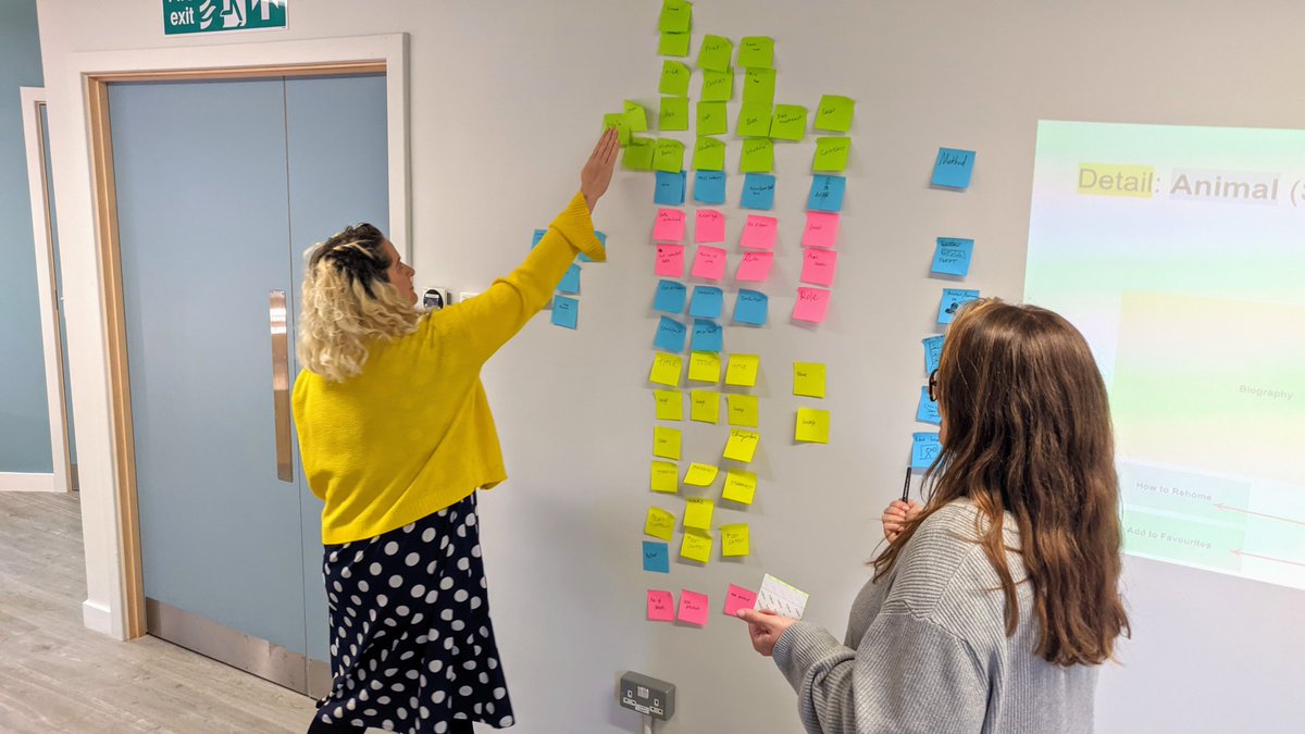 Breakin' out empathy balloons and some #OOUX *in real life* with <a href="/Moorfields/">Moorfields Eye Hospital NHS Foundation Trust</a> 🤯😅