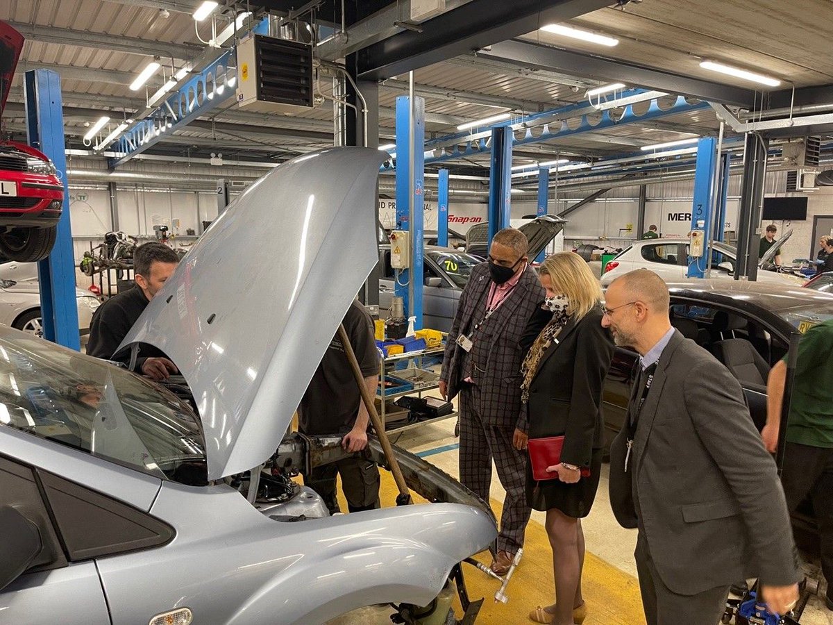 Basingstoke College of Technology tweet media