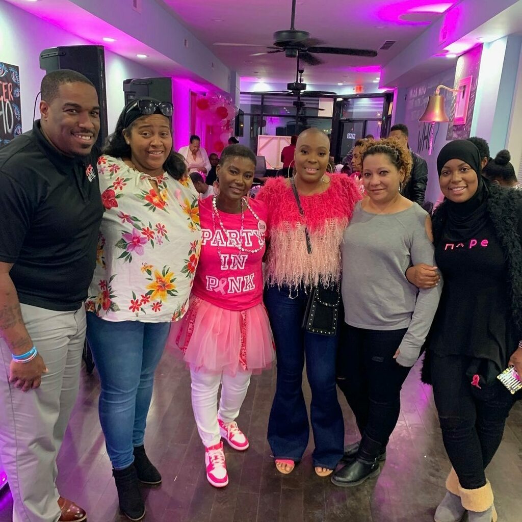 CANCERWhoAL's tweet photo. DA GANG!!! Sometimes we all close our eyes and DREAM in the middle of the day and this is one of the PICTURES that goes though my mind!!! CANCER Who? is more then a Org WE REALLY A FAMILY!!! #CANCERWho? #BLESSED #CWCC #CancerAwareness #Cancer #Explorepag… https://t.co/2HnAlGOsmk https://t.co/RZ7vYAERzh