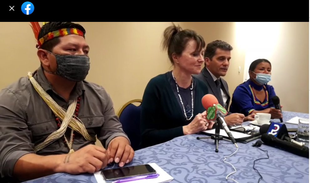 Klippart's tweet photo. You can see the press conference with @RealLucyLawless  &amp; Frente de Defensa de la Amazonia in Quito Ecuador on Facebook at these links @SDonziger 

https://t.co/iGL4MjpsgG

https://t.co/iNVLhOgwid

https://t.co/x2ZzRoURaD https://t.co/vuJYUjbvBT