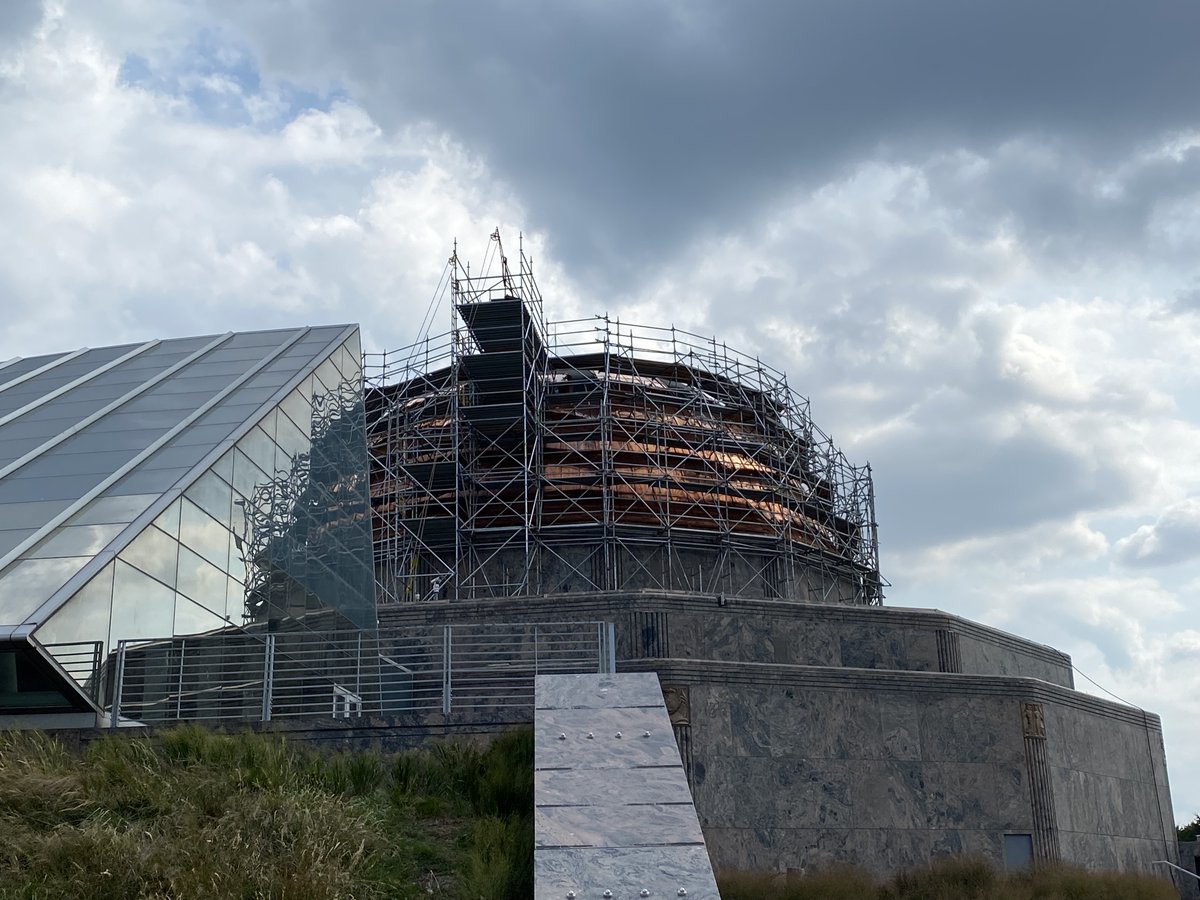 RevereCopper's tweet photo. Chicago's Adler Planetarium is getting a new lid - not just any lid, a copper one.

Raise of hands, who else is looking forward to seeing this iconic copper roof complete? ✋ https://t.co/7XdnFrrLVq