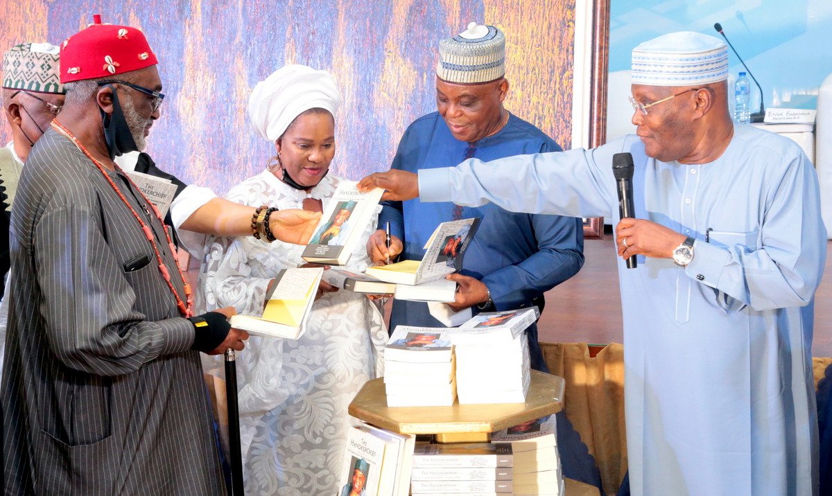 Okagbare01's tweet photo. Chairman of the occasion H.E @atiku presenting the book on the founder of Daar Group Plc owners of AIT and Ray Power Radio, among others. High Chief Raymond Dokpesi, as part of the activities of his 70th birthday celebration, at the Yar’Adua Centre in Abuja on Thursday, 21.10.21. https://t.co/ThyEhDnrQJ