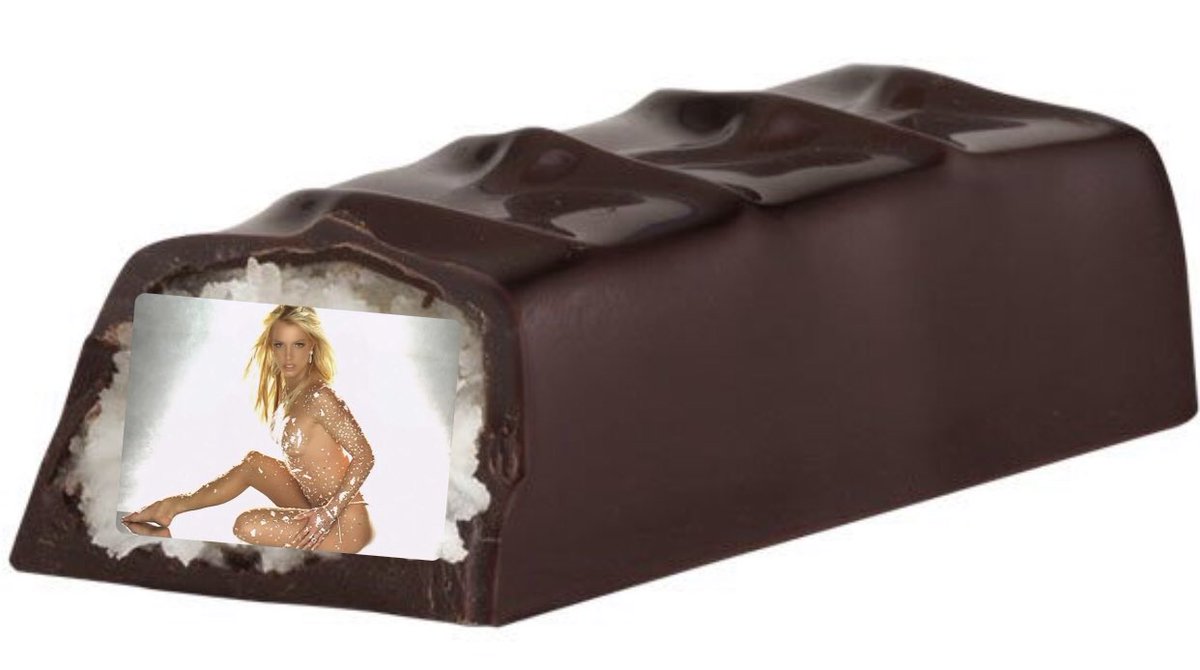 CrappyFumes's tweet photo. Pls check your kids’ candy I just found out the chocolate my kid got was toxic https://t.co/9B8CMHy0eq