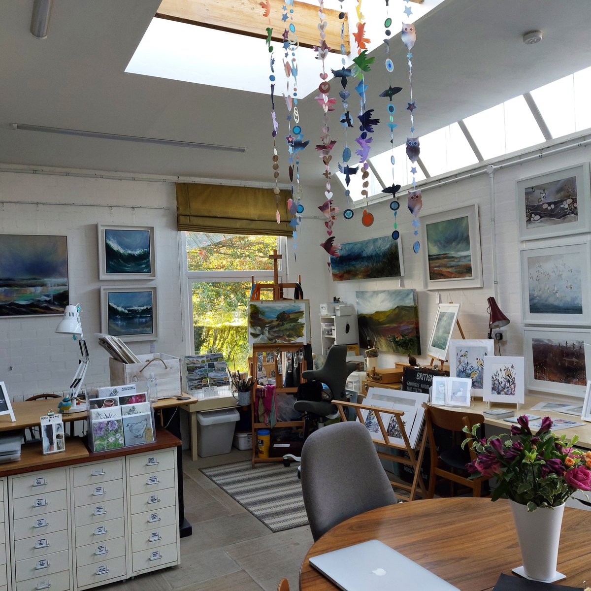 kate_pettitt's tweet photo. Fellow @artandyork exhibitors, #joruth, @Buckvester and I have had a great day preparing to welcome you to #arnupstudios, #holtby (just outside York) tomorrow, Sat & Sun, 10am–5pm (@Adelekarmazyn will be joining us on Sat). Come and see us! #katepettitt #katebuckley #artandonline https://t.co/20Xa6C5Zso