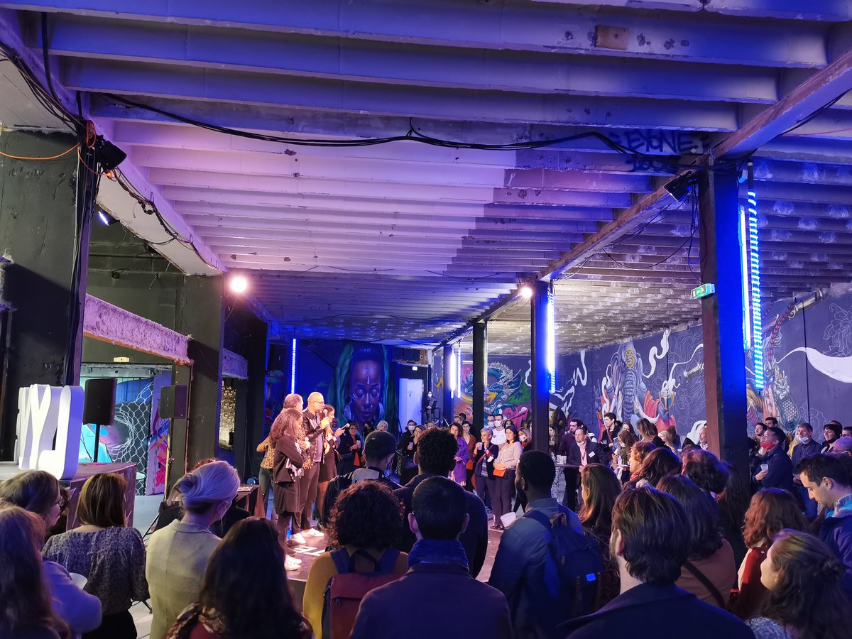 CMinicillo's tweet photo. Le Pôle Entrepreneuriat & Innovation du Crédit Agricole Centre-Est présent à la LYVE party au Zoo Art Show de Lyon 6ème. Le réseau de la métropole a réuni un large public d'entrepreneurs et de startupers dans ce magnifique lieu propice au business. #cacentrest #lyve #zooartshow https://t.co/PPwjTTK6x4