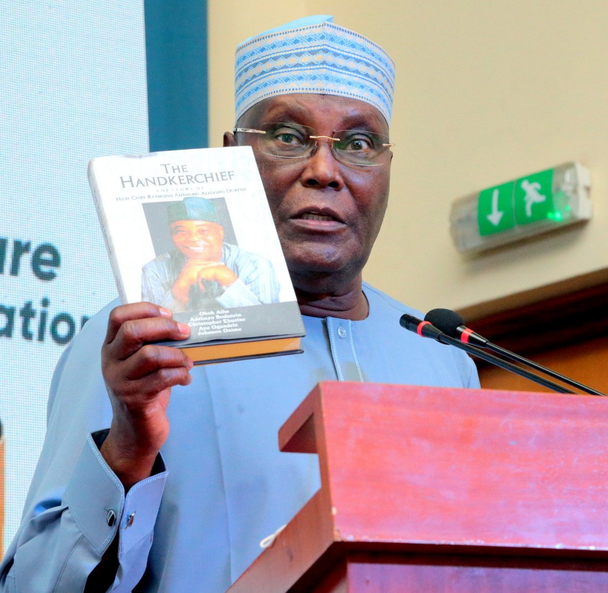 Okagbare01's tweet photo. Chairman of the occasion H.E @atiku presenting the book on the founder of Daar Group Plc owners of AIT and Ray Power Radio, among others. High Chief Raymond Dokpesi, as part of the activities of his 70th birthday celebration, at the Yar’Adua Centre in Abuja on Thursday, 21.10.21. https://t.co/ThyEhDnrQJ