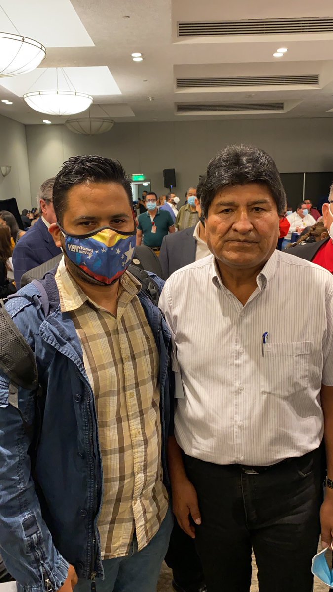 Conversamos acerca de los temas en defensa de los derechos politicos que adelanta el equipo Multidisciplinario Jurídico en representación de ⁦<a href="/ppt_uzcategui/">Rafael Uzcátegui PPT</a>⁩ y ⁦<a href="/SamanEdu/">Eduardo Samán</a>⁩, la APR Presente en el Seminario Los Partidos y una Nueva Sociedad!!!