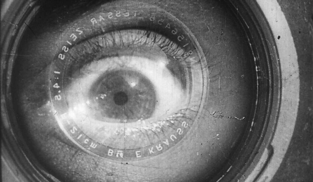 coenesqued2's tweet photo. You take one shot, you put it together with another shot, and you experience a third image in your mind's eye that doesn't really exist in those two other images… And that has been called, appropriately, I believe, film language.
~ Martin Scorsese https://t.co/xzyd2GHucc