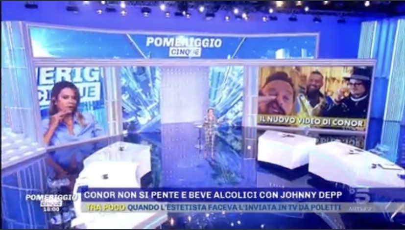 Hai_Detto_Trash's tweet photo. Ma avete visto anche voi?
Sono scoppiati i tavoli✈️✈️✈️
Grandiosa Barbara che l’ha gestita benissimo
#Pomeriggio5 #barbaradurso #trash #trashita #trashitaliano https://t.co/q7AdmegKHE