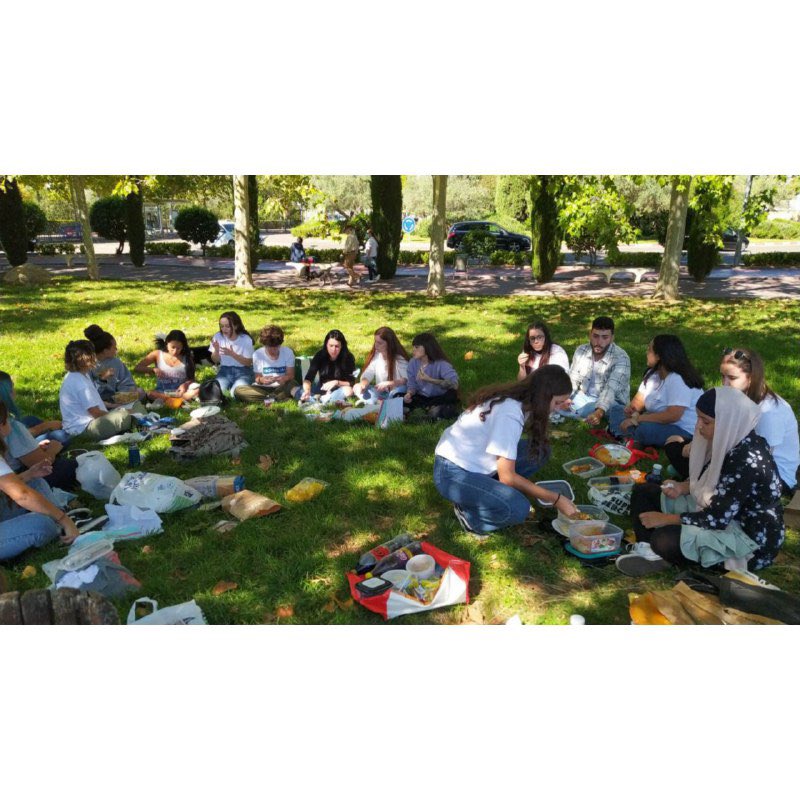 FacSoTI_UCLM's tweet photo. Os traemos algunos recuerdos de las actividades realizadas en la facultad el pasado día 4, para celebrar el Día de la Educación Social, organizado por las alumnas del cuarto año del grado.
#edusoday2021 #educacionsocial #CESCLM #edusodaytalavera #diadelaeducacionsocial https://t.co/HvJQRp48S0