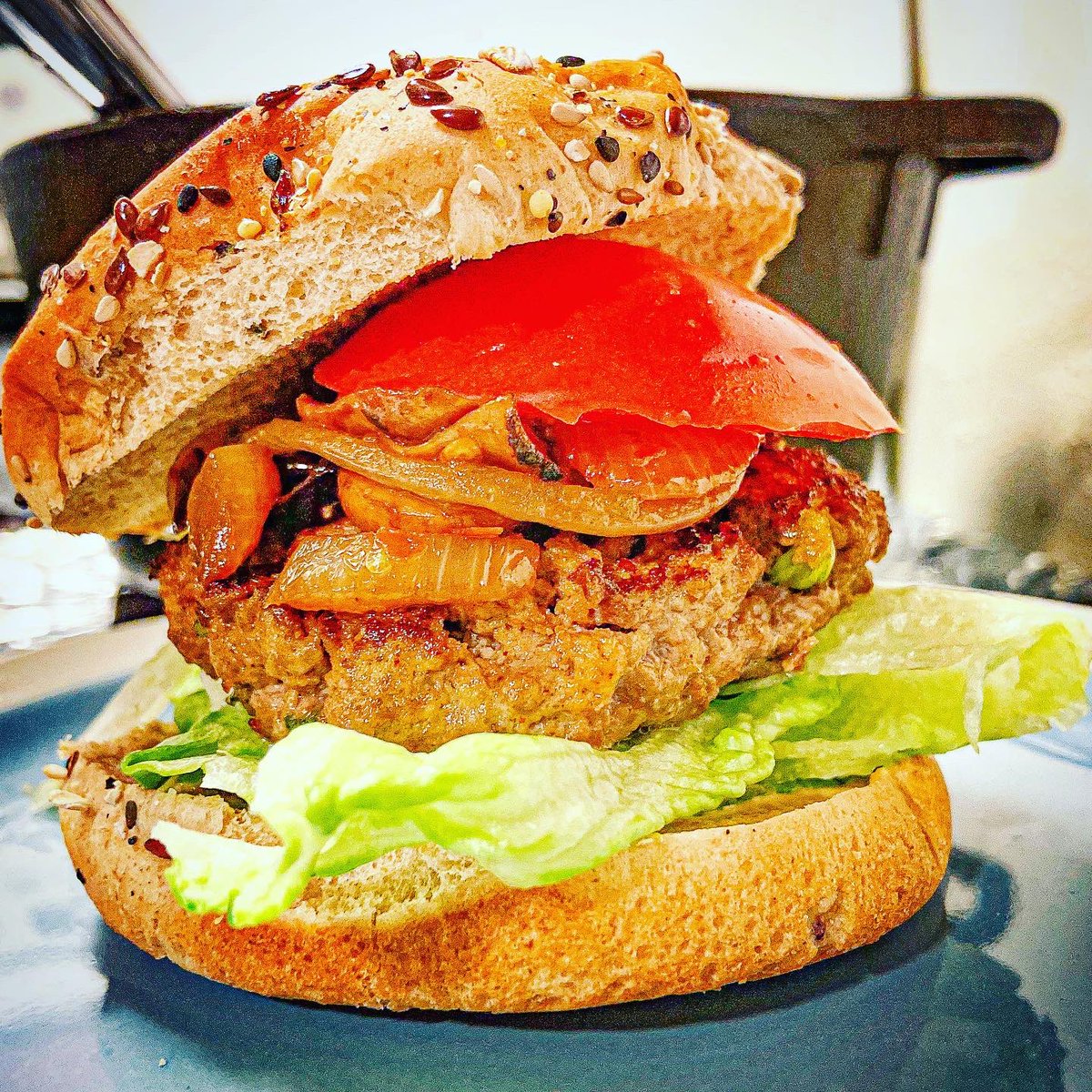 ajikor's tweet photo. #photodump #categoryfood #food #oatmealpancakes #burger #bakedblackeyedbeans #platainbread https://t.co/Dhz9rPE4i6