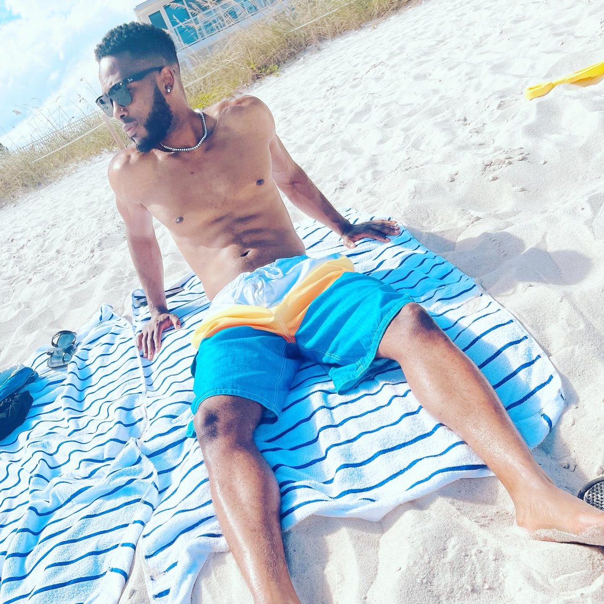 DeezyGoGetta's tweet photo. I would like to take the time out to thank everyone who wished me a happy birthday by posts, comments, texts, and the phone calls‼️
Cheers to 31 🥂
P.S. - I’mmm, too sexy for this beach 🚶🏾🏝 😌
#31 #LibraBaby #OctoberBaby #PrimeYear ✨ https://t.co/V2zZgTfibj