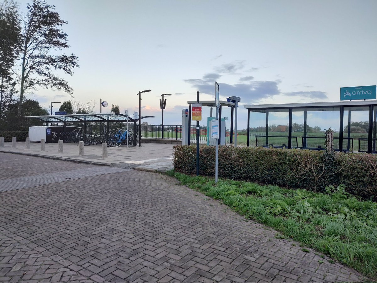 der_ambi's tweet photo. @android_oma, #dbHackathon, #dbOpendata, #Bahnhofsfoto, @khgdrn Hindeloopen, NL https://t.co/E6Cxwv499K