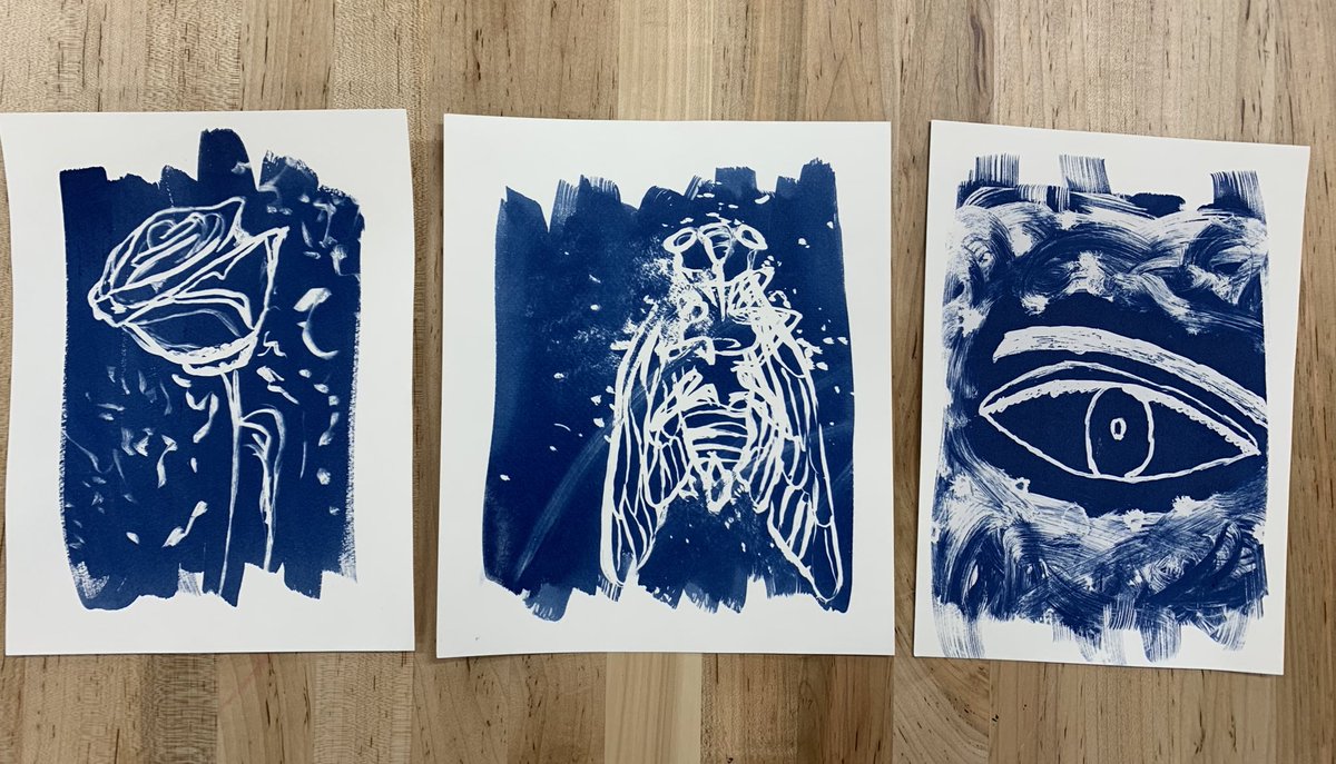m_hauske's tweet photo. Soaking up some sunshine today! IB Juniors are experimenting with hand painted cyanotypes #CHSArt #CHSRelentless @ib_chs #CHS_IBVA @CoppellFineArts https://t.co/MlPmHHI6Yg