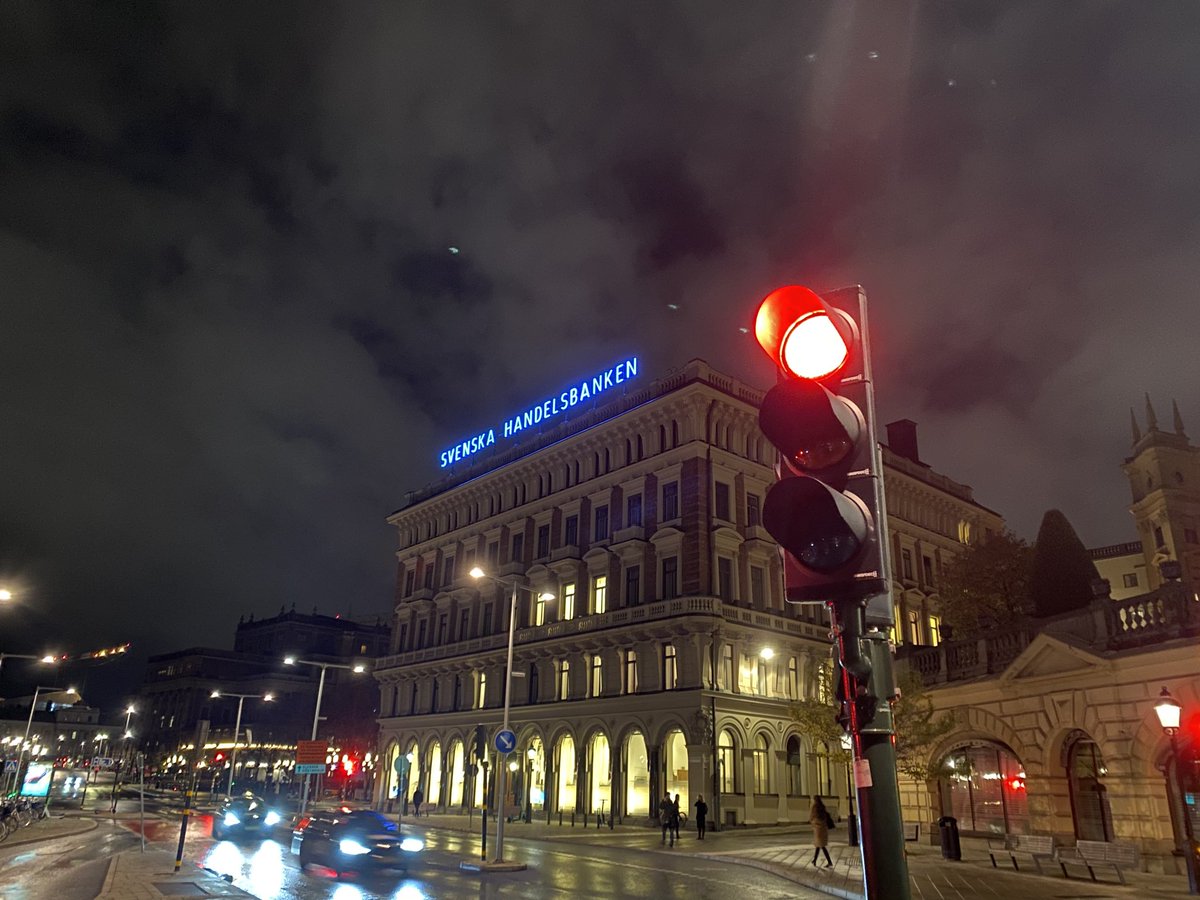 Tukholma 20.10., finanssiala keskittyy ydinosaamiseen