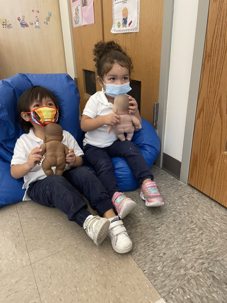 TechTeamPS66's tweet photo. @PS66JKO 3K pretends, shares and explores through play. @3KGrowLearnPlay #3Kfun https://t.co/tbye2LAC51