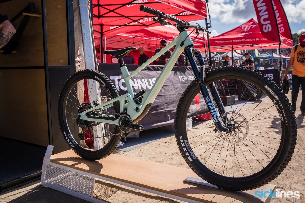 sick_lines tweet media