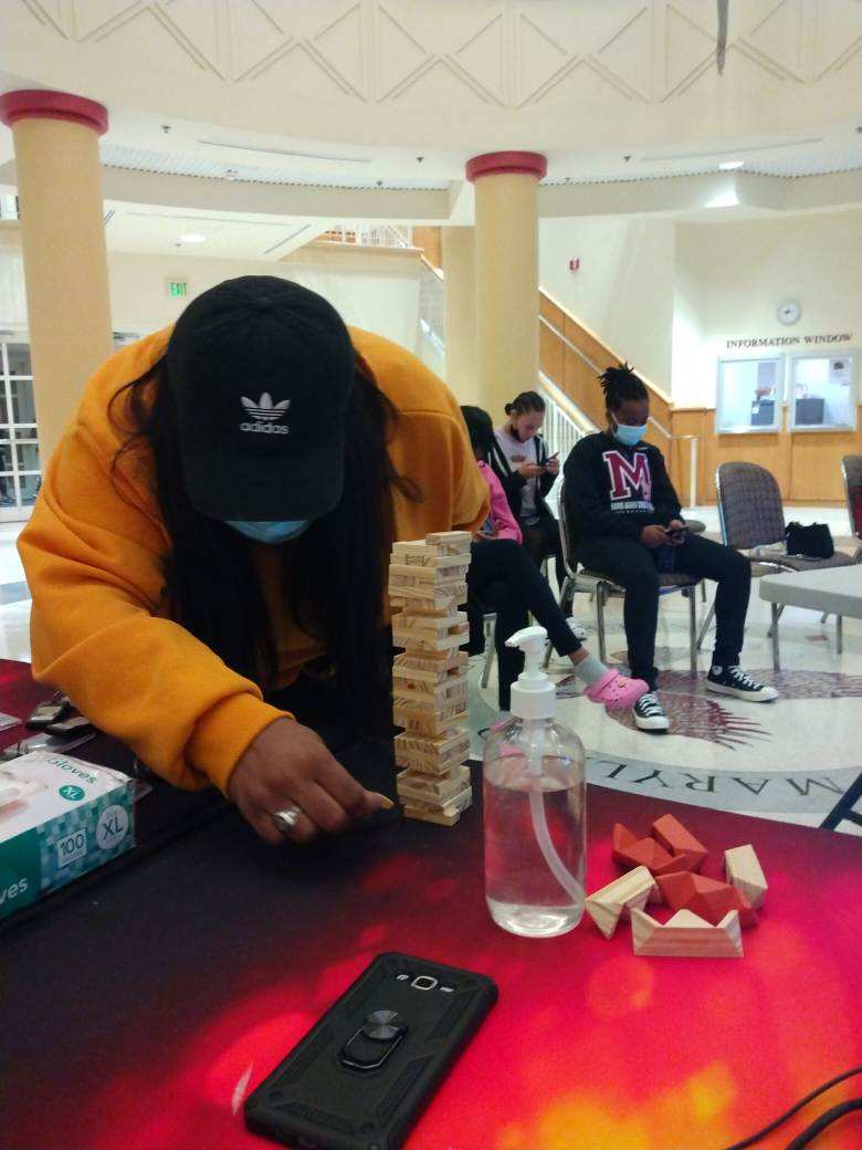 LegacyUnitedEnt's tweet photo. The students @UMESNews had a blast participating in 'The Arrive Alive Game Show' last night! This drug and alcohol awareness game show is not only fun but educates the students on the dangers of impaired and distracted driving! 

888-243-3588 
or 
Email: Patrick@dwiprevention.org https://t.co/5snDU2ydJM
