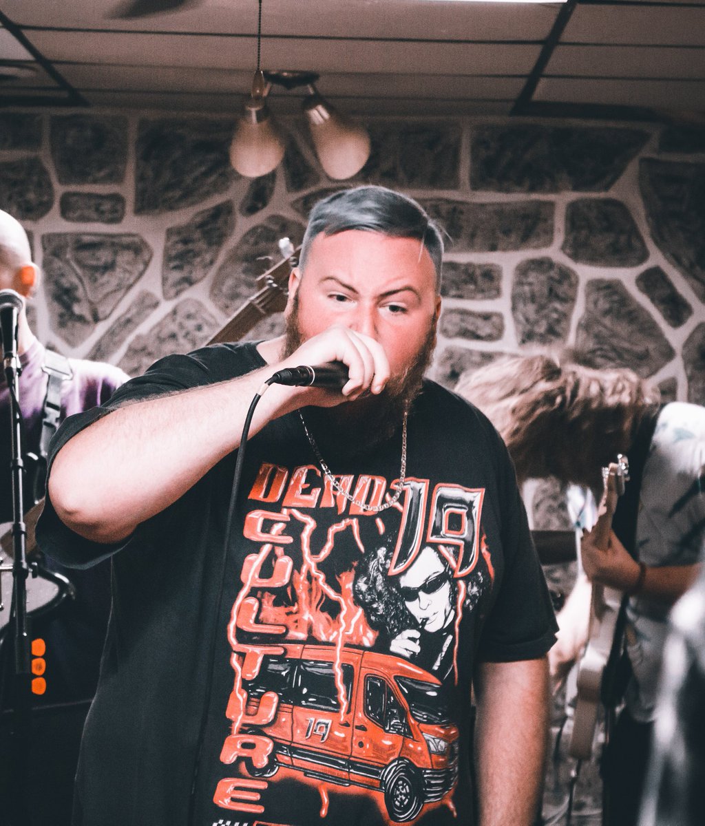 Day two in Youngstown OH, Westside Bowl tonight! Who's tryna beat us in a game 🎳
📷 Sierra Morris