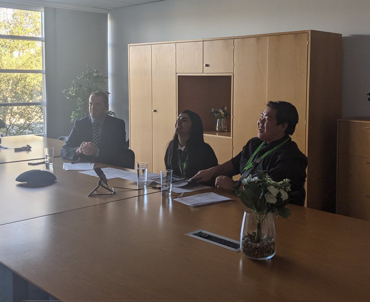 ExcelsiorColle1's tweet photo. Aminah and Callum had a great time chairing our Conversation with @JamiePeacock10 today - some future leaders in the making and some great tips from Jamie! Thanks for the opportunity @LaidlawST #BeAChampion https://t.co/bloTKTwa3H