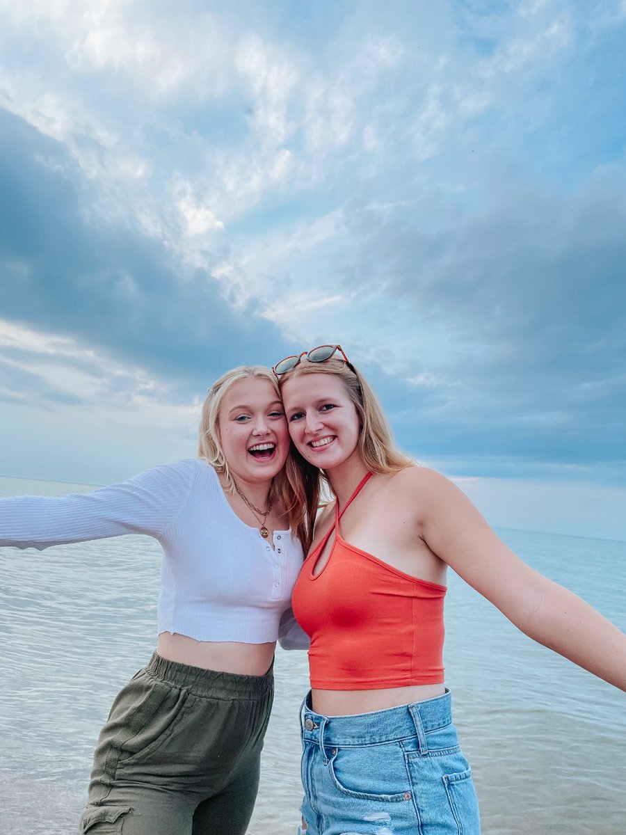 Trips to the beach with sisters>>>>🤍