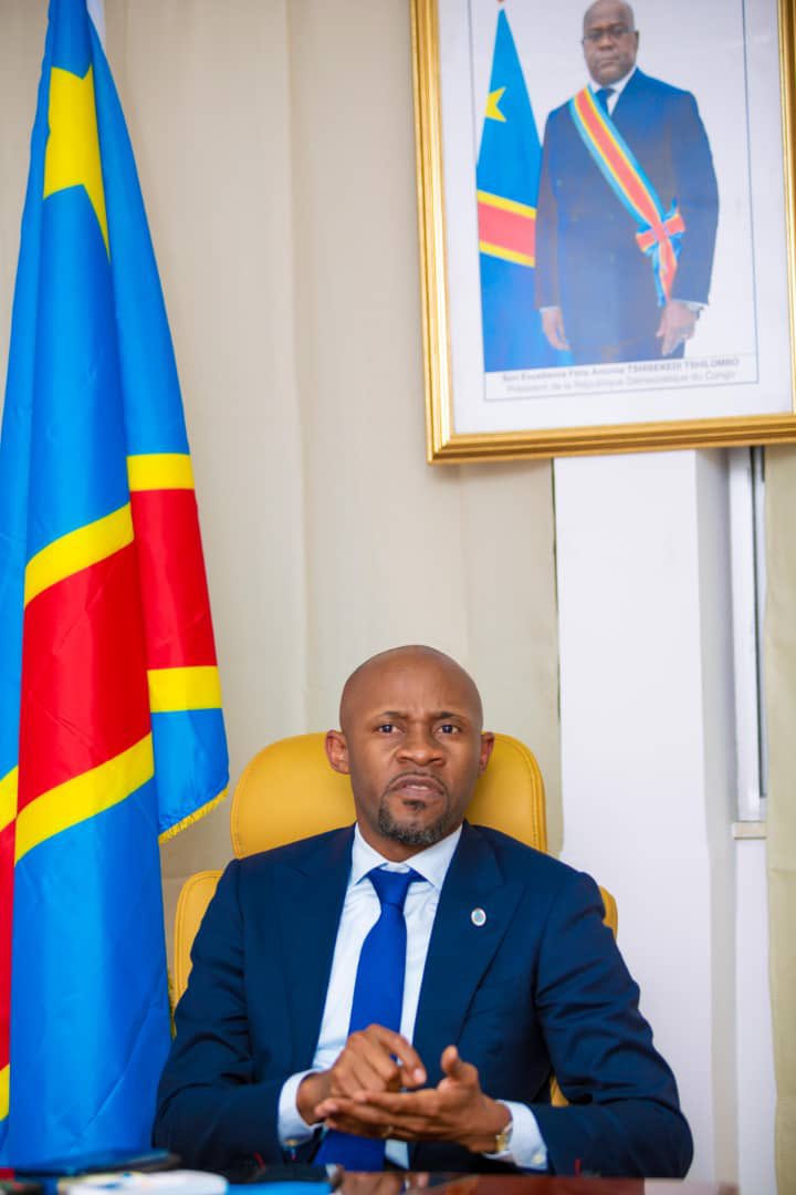 PatrickMuyaya's tweet photo. #RDC : La gratuité, programme phare du quinquennat au cœur du #BriefingSpecial de ce soir RTNC. Avec mon collègue @ProfesseurTony nous irons en détails sur les réformes engagées, le dialogue avec les partenaires, les plus enseignants, les parents, les élèves #ChangementDeNarratif https://t.co/HzzRRNyy6y