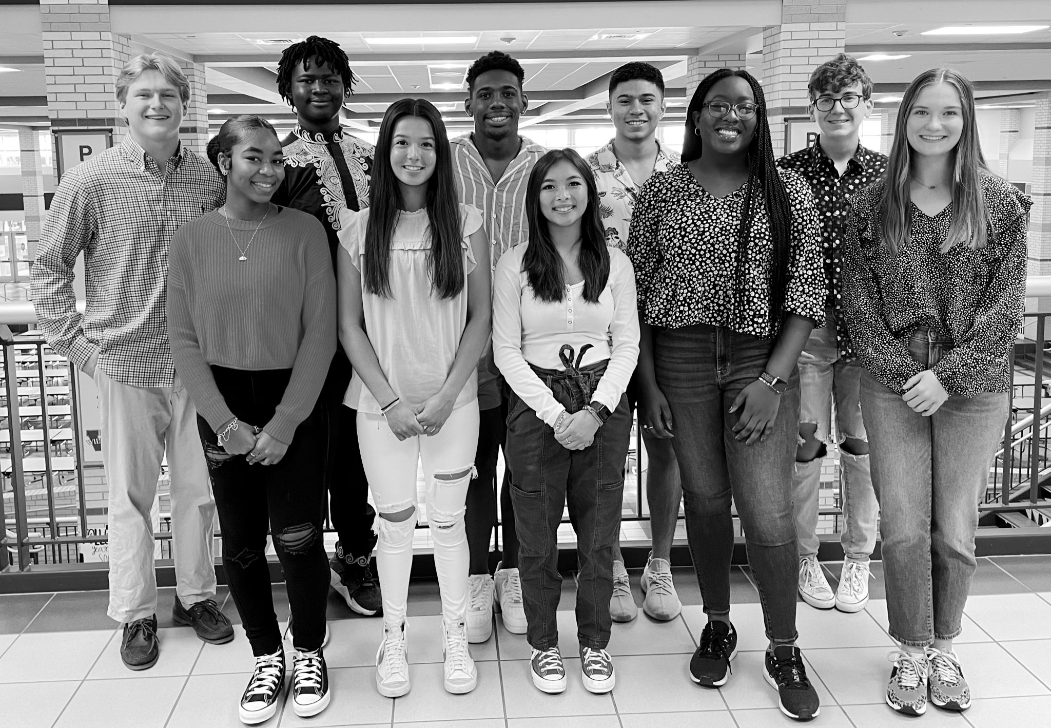 Cypress Woods StuCo on Twitter voting ends Friday at 3pm 😎