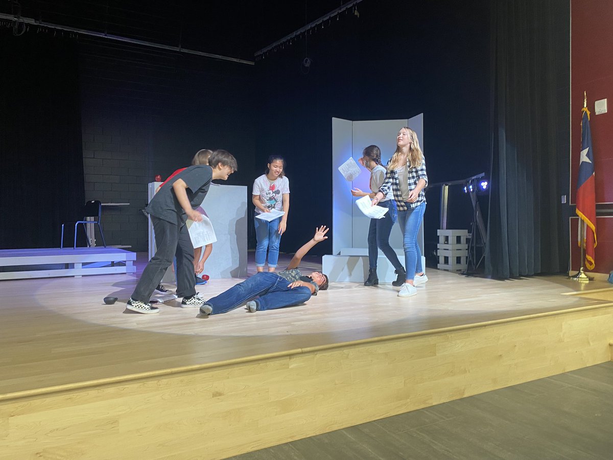 Amanda Carlton tweet media