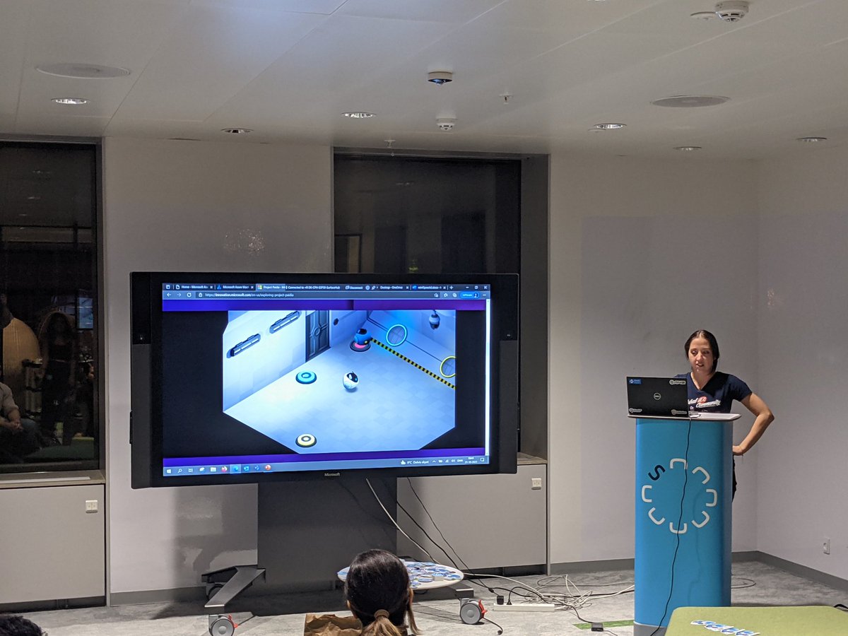 Awesome <a href="/EvePardi/">Eve Pardi</a> on Reinforcement Learning in gaming at <a href="/Maersk/">Maersk</a> <a href="/aifortytwo/">AI42</a> <a href="/GlobAICommunity/">Global AI Community</a> <a href="/fordevs_/">ForDevs Community</a>