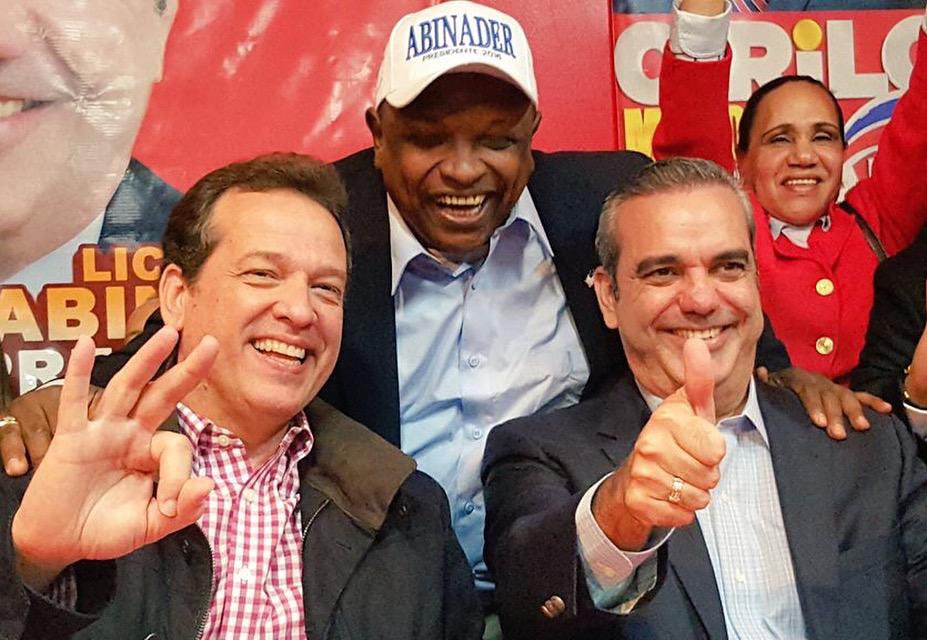 moisescaceres's tweet photo. Aquí les dejo este TBT 2016 #ItoMasLuis siempre trabajando juntos por las mejores causas del país. https://t.co/uKJJX2LVU2