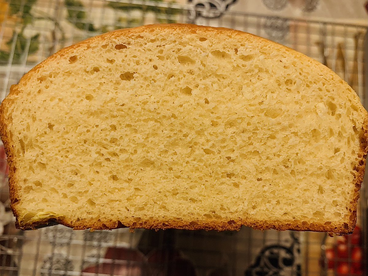 UglyApron's tweet photo. Bready or not, here I come. Thank you to @emmymadeinjapan and @kingarthurflour for the Hokkaido Milk Bread recipe! — #uglyapron #cooking #baking #bread #delicious #food #homemade #cottagecore #diy #yummy #bakedgoods https://t.co/28dOncd0Wx