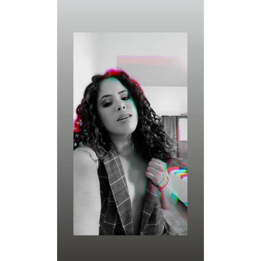 Estheff06204246's tweet photo. #23primaveras 🌺🎉🎂 https://t.co/1h22NeVDTi