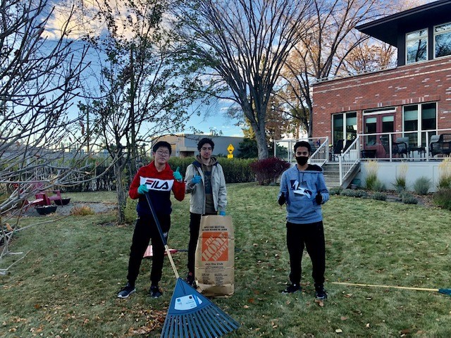 WellspringAB's tweet photo. Thank you to our wonderful volunteers from Sir Winston Churchill High School who spent a couple afternoons raking leaves at our Carma House location!
#wellspringyyc #southernalberta #yyc #yql #yqf #yxh #yycnonprofit #yyccharity #albertacancer https://t.co/gv0P89AM1X