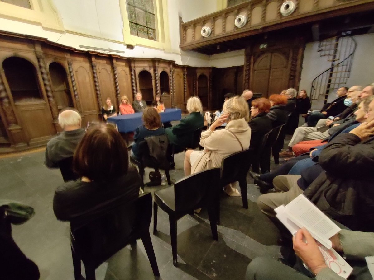 Rencontre littéraire belgo- italienne a l'atelier des capucins avec <a href="/millerrichardmr/">Richard Miller</a> 
#books #Italy #Belgium #Reading #readabook #mons #book #livres #edition