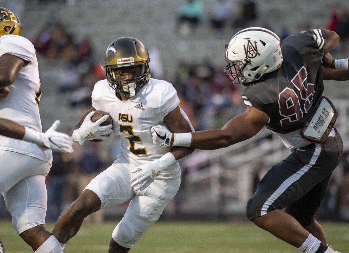 Blessed to receive A offer from Alabama State University!!
#GoHornets <a href="/MarvinCunningh2/">Marvin Cunningham</a> <a href="/JamarcusHamilt9/">Jamarcus Hamilton</a> <a href="/AL6AFootball/">Alabama6AFootball</a>