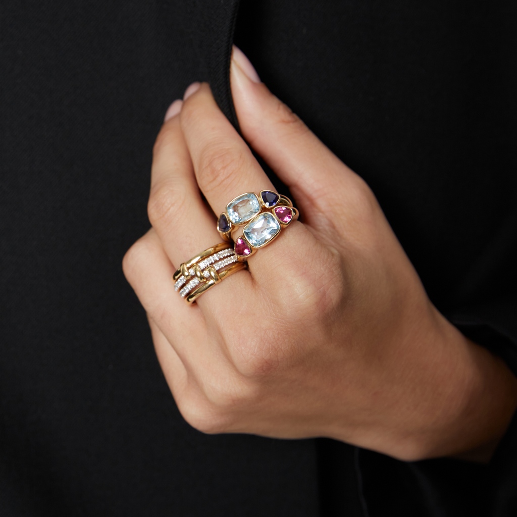 kikimcdonough's tweet photo. Stack your Rings and mix your collections โ Tag us in your favourite Kiki Unique styled looks!
#diamondrings #finejewellery #gypsyring โ
#jewellery #gold #diamonds #luxury #jewelry #diamond #jewelrygram #jewelrylover #beautiful #elegant #jewelryoftheday #rings https://t.co/Cz24NPuOoM