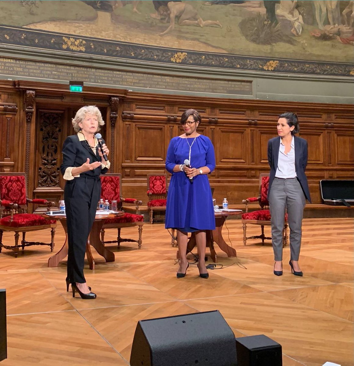 1ElisaMoreno's tweet photo. #EgalitedesChances | Aux côtés de @jmblanquer et @sarahelhairy pour les dix ans de la Fondation Égalité des chances.

On ne réussit jamais seul !

Merci aux entreprises et aux associations qui, avec l’État, permettent à notre jeunesse de rêver grand. https://t.co/9hBf4at4PX