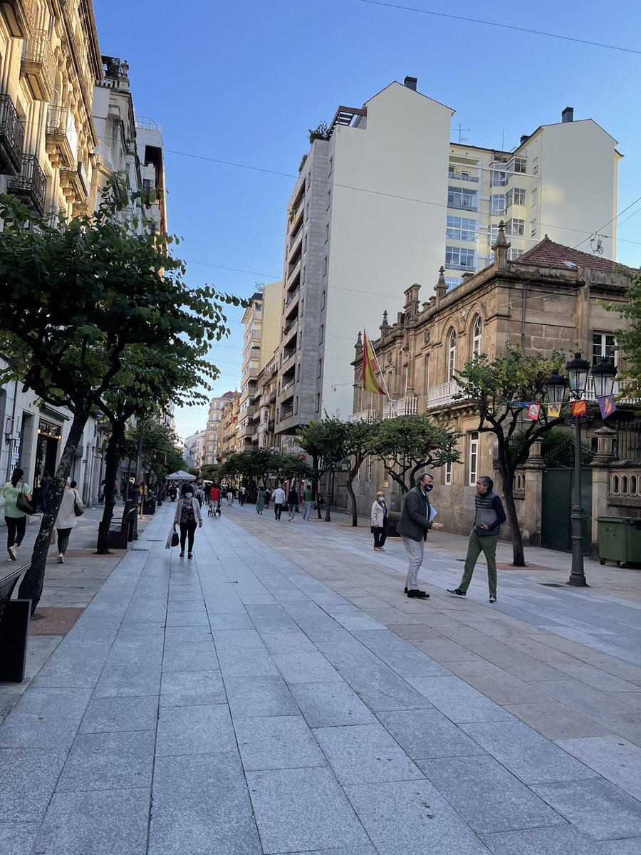 Splanish's tweet photo. BREAKING ~ Urban life without cars possible. #Spain #vacationbreak https://t.co/QwrFY7lZ7u