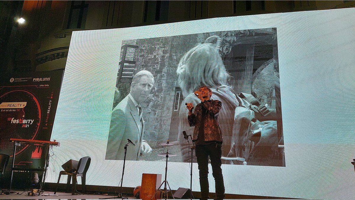 En Neil Harbisson ens explica con sona una cara #nextREALITY at <a href="/festibity/">Festibity</a>