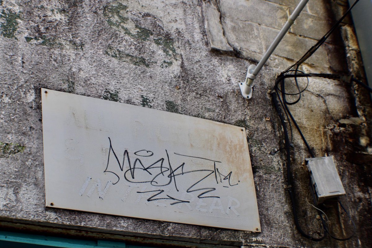 graffiti_new's tweet photo. #neworleans #tagging #meek #topmob #preacher #fuckwithlove https://t.co/glg4Y4MHjE