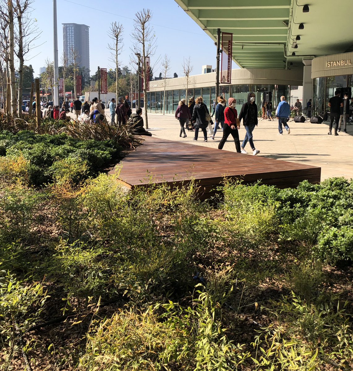 pkesim's tweet photo. Mecidiyeköy meydan, sanat ile buluştu @istanbulbld @ekrem_imamoglu @CapsOffice #mecidiyekoymeydani #istanbulsenin https://t.co/UXpgdbdaGz