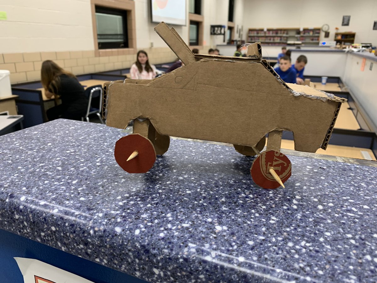 techteach81's tweet image. Some creative designs for Something that Rolls! @MrsW_PJHS @HarperPJH #STEMiscool