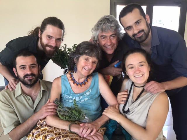 "Ella va ser prou valenta com per decidir en quin moment, i quan i en quines condicions volia marxar" La Montserrat va demanar l'eutanàsia així que va sortir la llei. Avui al TN Vespre la seva família ens explica com va viure el procés, tant ella com els que més l'estimen #TNTV3